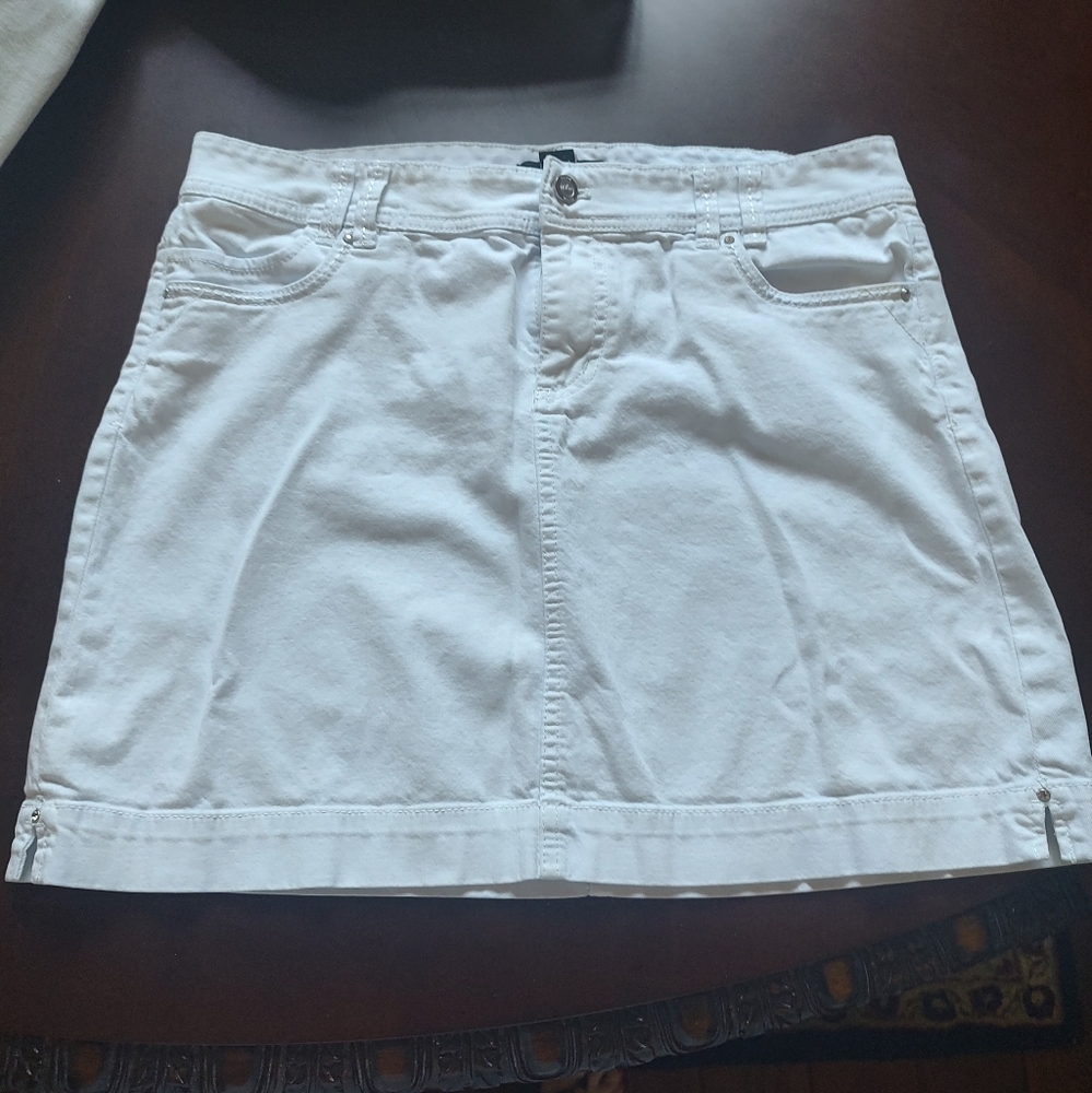 White House Black Market White Skirt